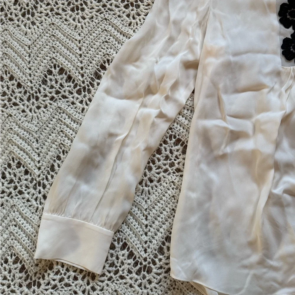 NWT Kate Spade Cream Blouse with Black Floral Details Size Large 100% Silk